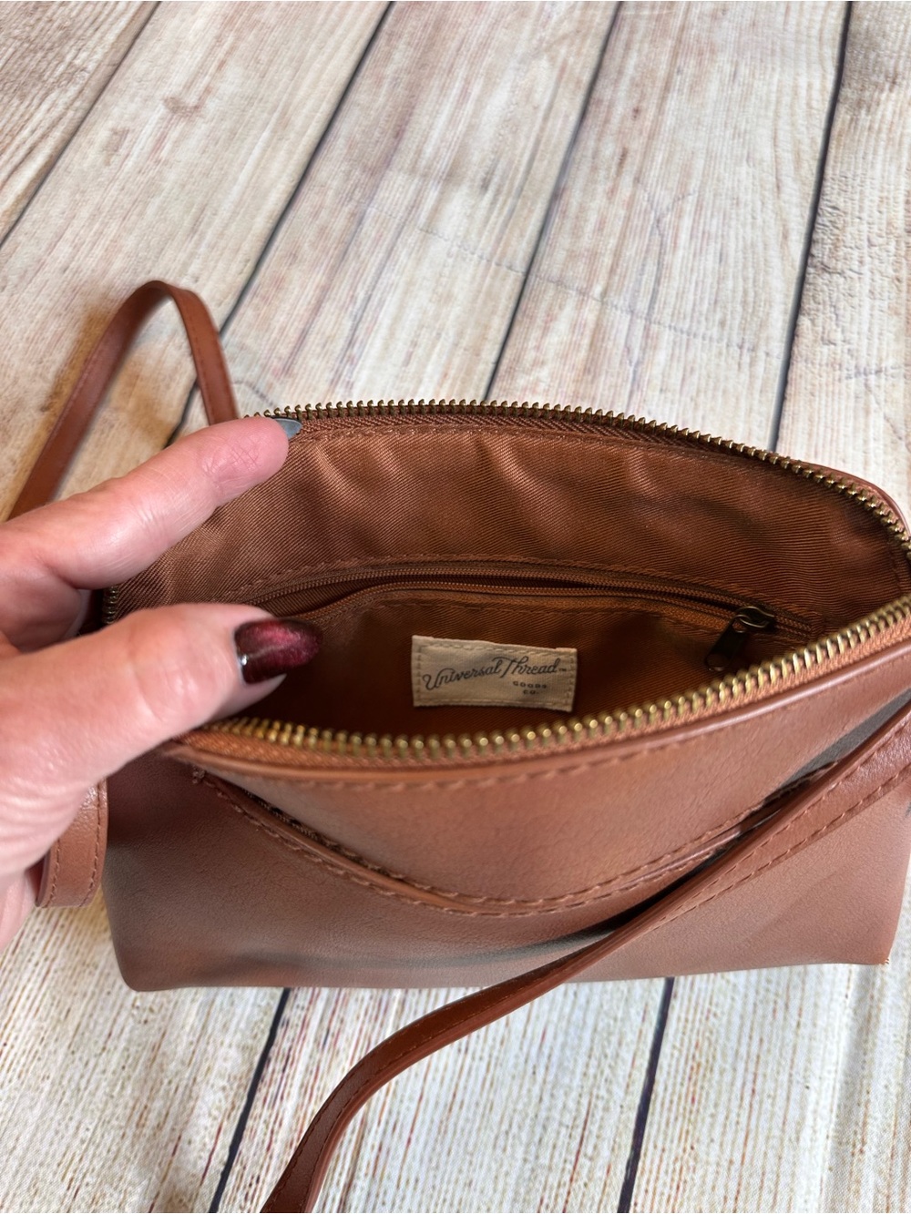 Universal Thread Brown Faux Leather Crossbody Bags - Picture 4 of 6